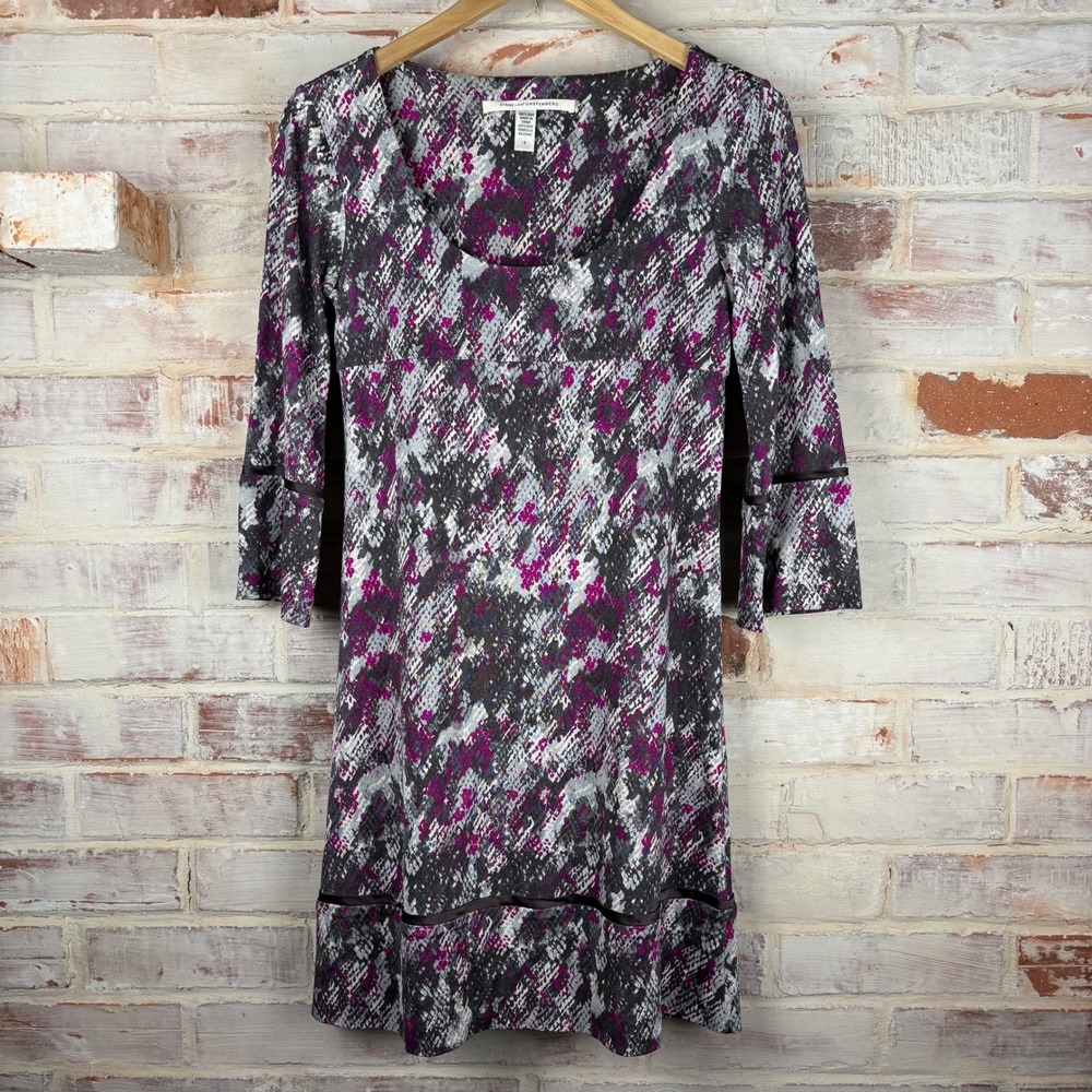 DVF Diane von Furstenberg Laetitia 100% Silk Dress Sz 4 Gray Fuchsia Snake Print